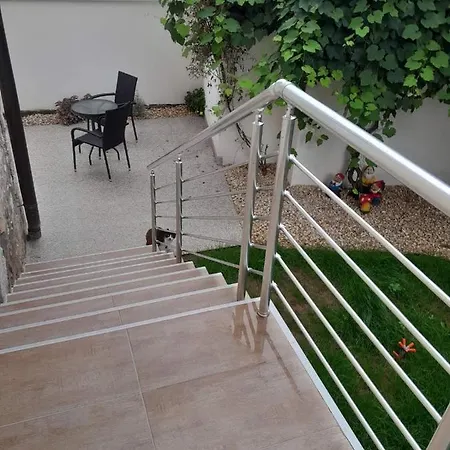 4u Apartment *